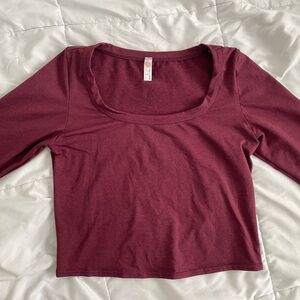 LOVE ON COLLECTION Long Sleeve Crop